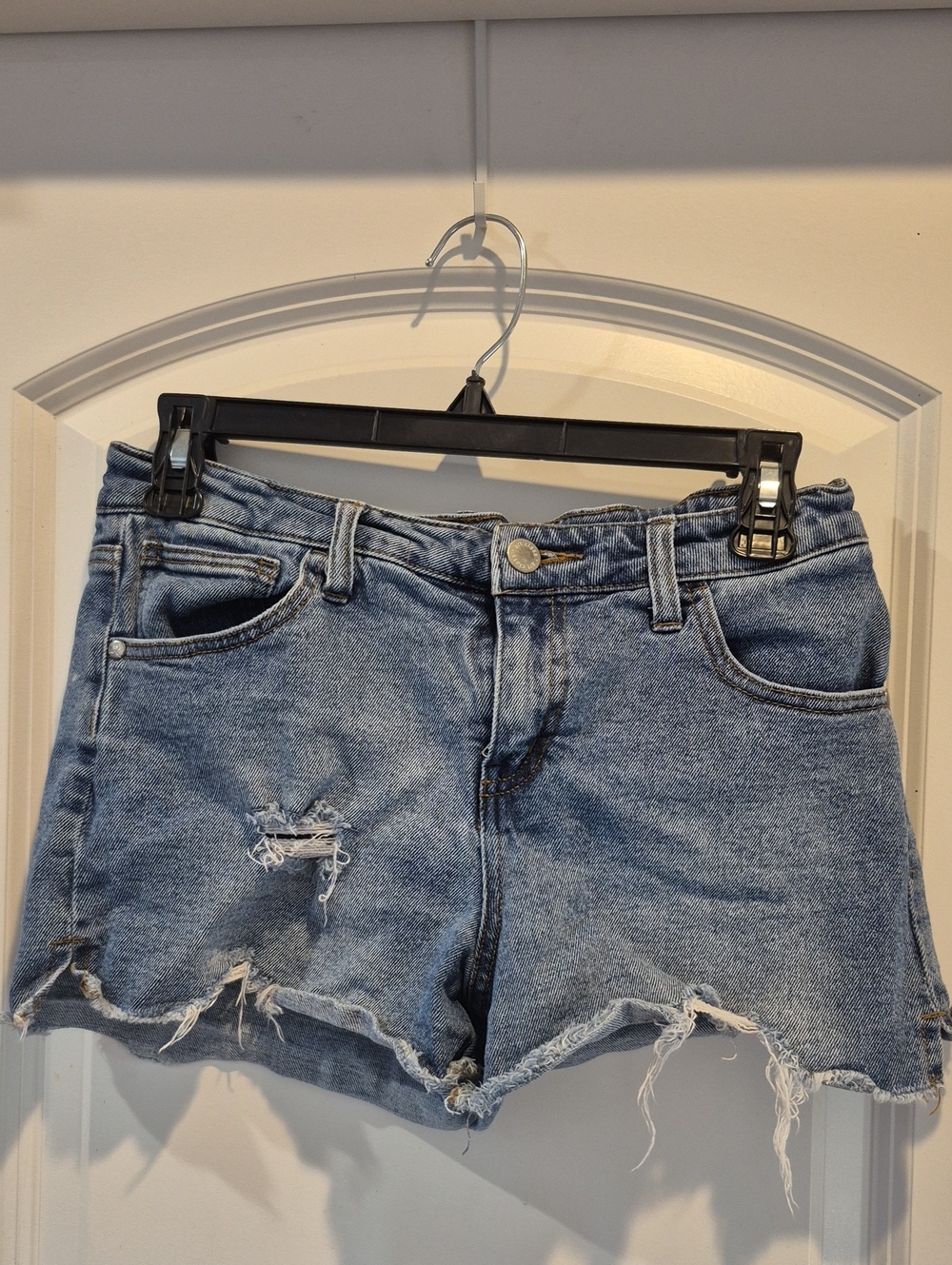 Classic Distressed Denim Shorts - Blue